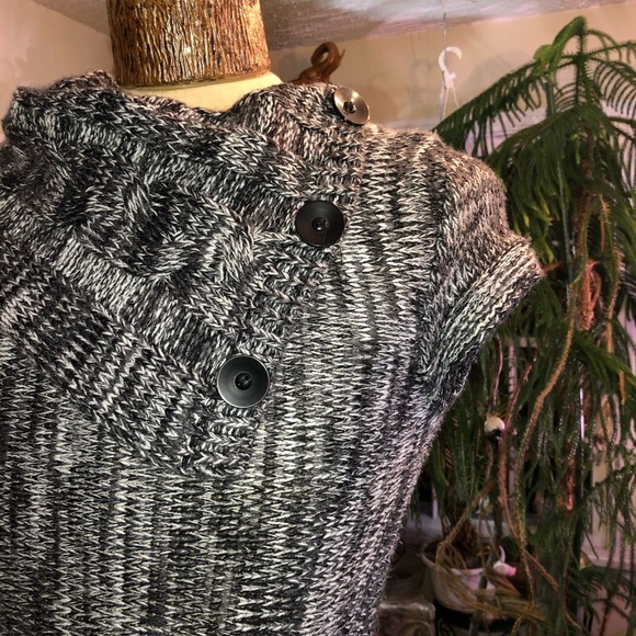 Womens black and white knit sweater dress. Small - Picture 4 of 8